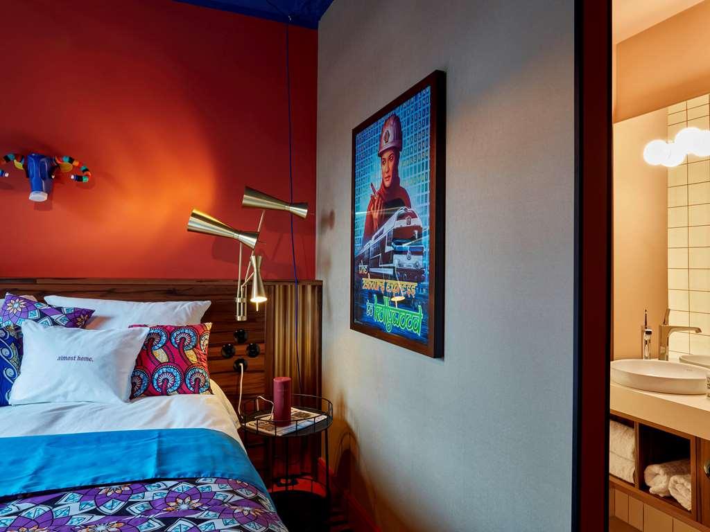 25Hours Hotel Terminus Nord Παρίσι Δωμάτιο φωτογραφία